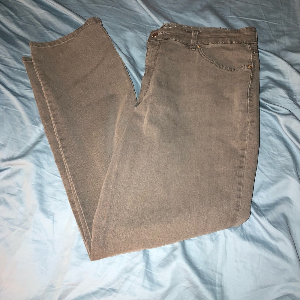 Gray skinny jeans